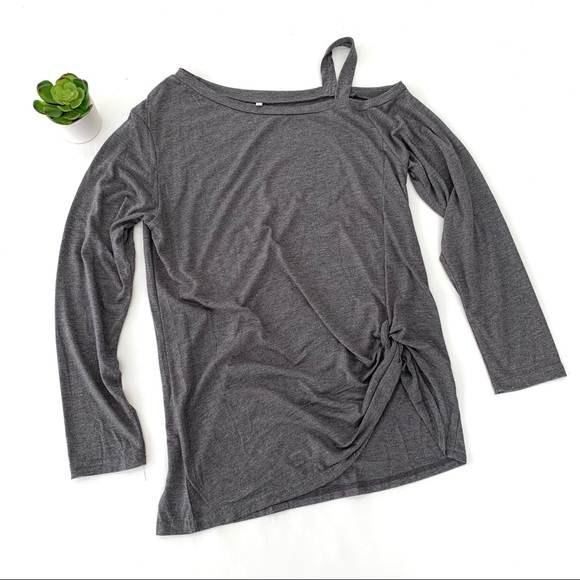 Tops - NWOT Gray could shoulder top large